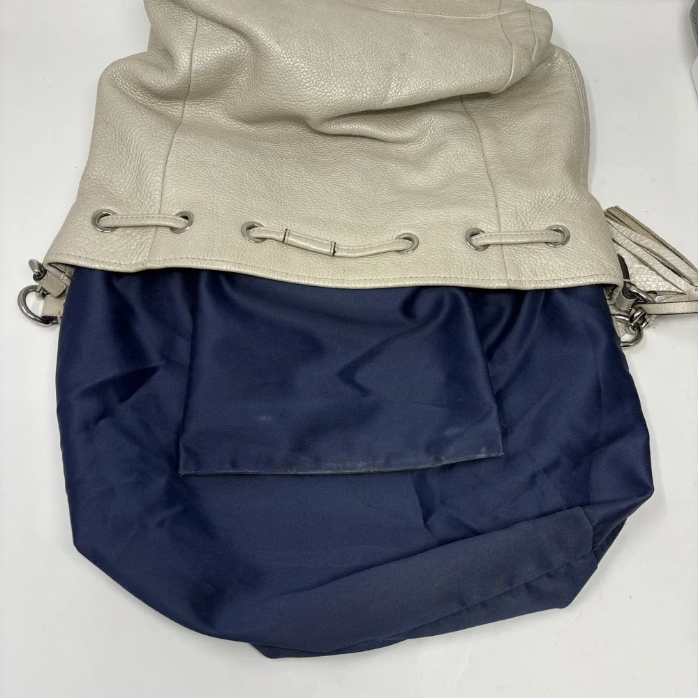 Coach Avery Bucket Bag Purse Leather F27003 Pearl Classic Minimal Capsule Spring - Picture 7 of 9